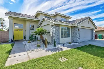 Image de Palm Springs, Ca Golf, Hockey, Festivals - 5br {Spacious, Pool, Jacuzzi} Retreat