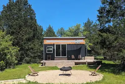 Image de Secluded Tiny Home, firepit stargaze hike pond