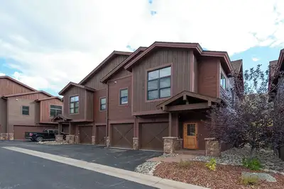 Image de Luxury Townhome in Keystone, On Shuttle Route!