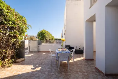 Image de Maison de vacances 'Villetta Sea Love San Foca' avec terrasse partagée, Wi-Fi et climatisation