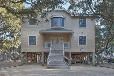 Image de 2507 - Salty Sandpiper, a spacious 5-bedroom home in Duck, Nc, perfect for family getaways.