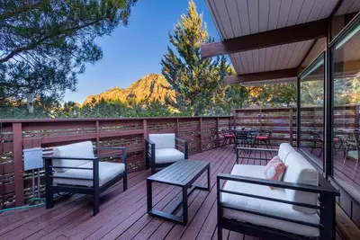 Image de West Sedona Charm, Close to Trails, Relax in Hot Tub & Pets Welcome + Views of Sugarloaf!