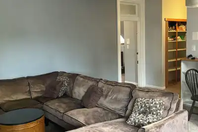 Image de Beautifully Renovated & Fully Furnished 3 Bed Cincinnati Rental Near Otr & Uc