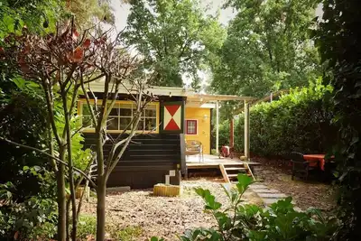 Image de Cosy Cabin in the Woods - Perfect Get Away in a peaceful and green setting