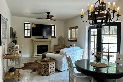 Image de Charming private 1bdrm New pet friendly Cottage nestled in Stevensville/5 acres