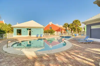 Image de Perdido Key Home w/ Bay Access < 1 Mi to Beach!