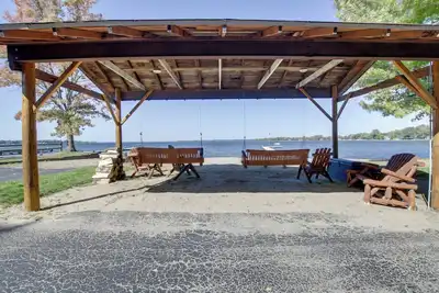 Image de Shawano Lake Cabin w\/ Boat Dock!