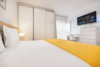 Image de Modern one bedroom apartment near old town