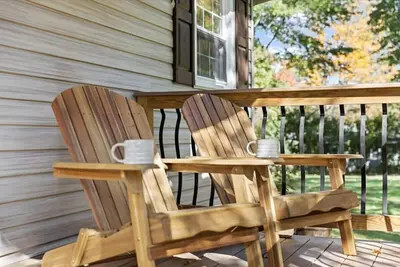 Image de Cozy Home with Hot Tub*, Game Room, and Fire Pit