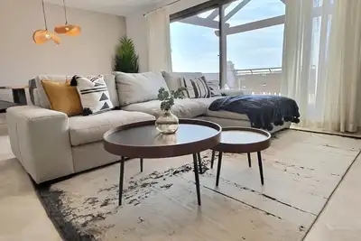 Image de Gorgeous 3-Bedroom Penthouse with Expansive Terrace