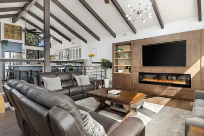 Image de Paso Vista Bella by AvantStay | Luxe Group Escape w/ Wine Country Views