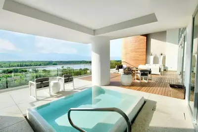 Image de Grand Luxxe 3 Bedroom Loft Residences 5 Diamonds all Platinum Access