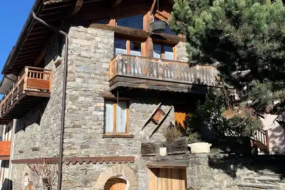 Image de Chalet à 2 min. des pistes de ski, idéal pour un séjour en famille!