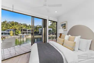 Image de Riverfront Apartment 350m from Noosa Main Beach!