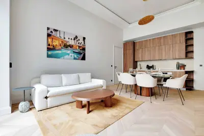 Appartement épuré - 2bd/ 4p - Champs Élysées