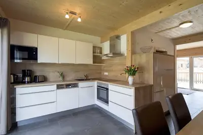 Image de Chalet # 6a with 4 Bedrooms, Ir sauna & whirlpool