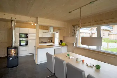 Image de Superior chalet # 33 with sauna & whirlpool