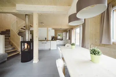 Image de Chalet # 37 with 4 Bedrooms, sauna & whirlpool