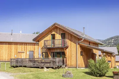 Image de Chalet # 22 with 4 Bedrooms, sauna & whirlpool