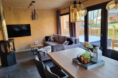 Image de Chalet # 50 with 4 Bedrooms, sauna & whirlpool