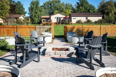 Image de Lauderdale Lakes Stay: Seasonal Hot Tub & Firepit