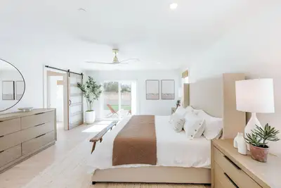 Image de New Modern Home on 0. 6 acre 4br, 2ba, Peaceful, Santa Rosa