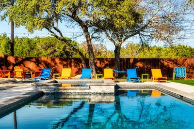 Image de Spacious 5-bedroom house sleeping 16 with Pool and Spa in Beautiful Lago Vista