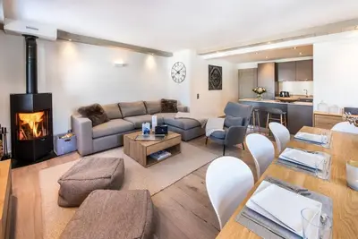 Image de Wifi, à 150m des pistes de ski, 2ème étage, vue panoramique/montagne, terrasse, balcon, parking