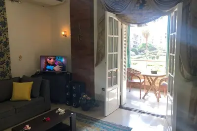 Image de Charming 2-bedroom apartment in wonderful Cairo with WiFi, Ac