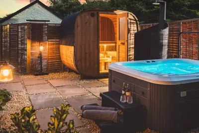 Image de Topsy Turvy-Prestige-Cottage-Sdb privée avec douche-Vue sur la campagne