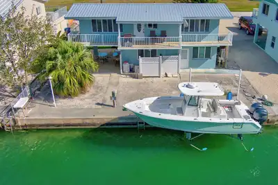 Image de No Offering a discount from now until July 21! ! 3/2 canal front home!