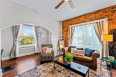 Image de Charming historic dwntn Jeffersonville. 1 mile from dwntn Louisville.