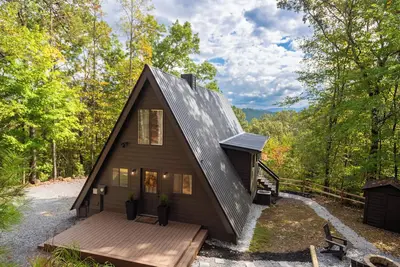 Image de Escape to Our Cozy A-Frame in Blue Ridge