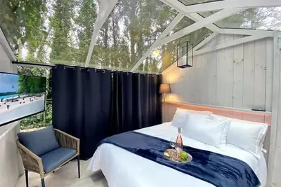 Image de 4 Firefly room with jacuzzi