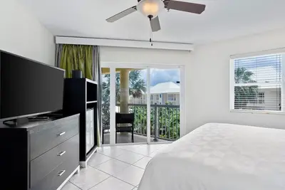 Image de Dream Getaway! Outdoor Pool and Free Parking, Short Drive to Dolphin Discovery!