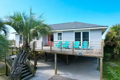 Image de Marsh front, Partial Ocean Views, Steps from Beach - Fifi's Fabulous Folly!