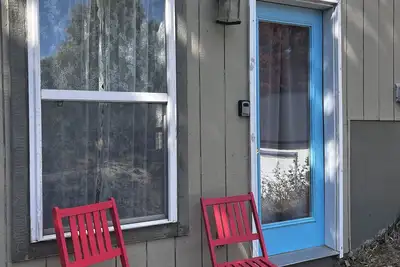 Image de Charming 1-bedroom apartment in downtown historic Weston