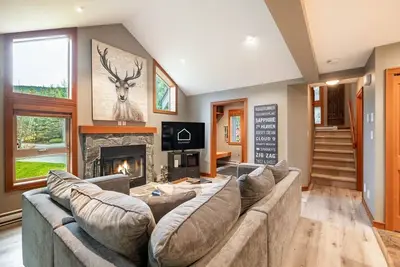 Image de Townhome | Complex hot tub | Bbq | Free Parking