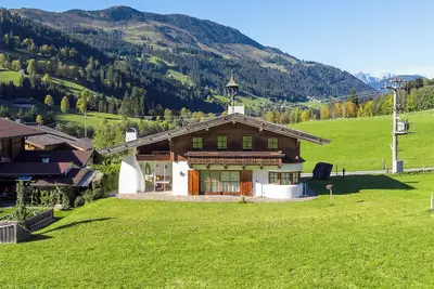 Image de Charmant chalet tyrolien, Ă 100m du skibus