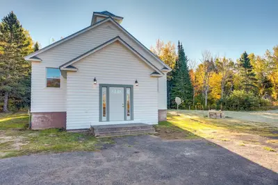 Image de Snowmobile Trails Nearby: Unique Renovated Church!