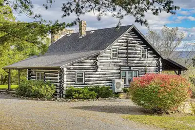 Image de Mtn-View Mifflintown Cabin Near Hiking Trails!