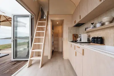 Image de Nora - Off-grid Beachfront Cabin on Kangaroo Island, Off-grid Beachfront Cabin on Kangaroo Island