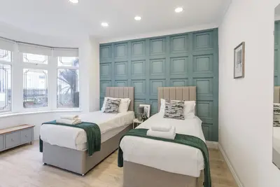 Image de Essex Vibes: Modern, Funky, Spacious 4-Br House