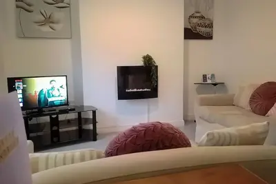 Image de Hope Haven - Stylish Sa, Sleeps 5