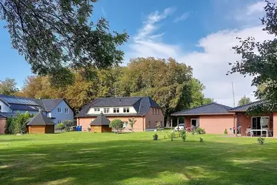 Image de Group house vacation home Fisch und Bodden on RĂĽgen (West) for up to 15/21 guests