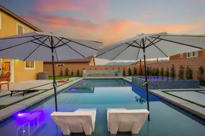Image de Coachella Dream Stay w/ Brand New Pool & Hot tub!