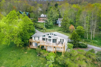 Image de Hawk Haven- Beautiful Mountain Escape with Sweeping Mountain Views