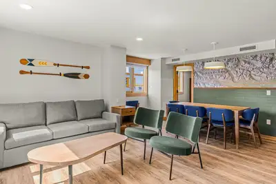 Image de Spacious 3br Condo | Fully-Equipped Kitchen