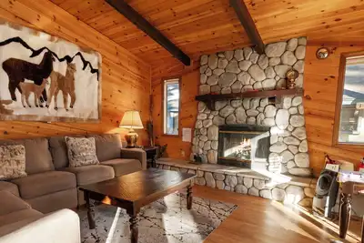 Image de The Great Escape - Fireplace, Deck, Fenced Yard, Bbq