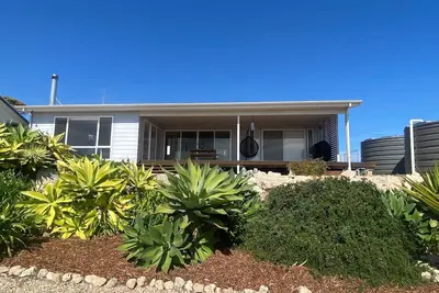 Image de Bayview Bliss - Beautiful sea views! close to playground and beach!